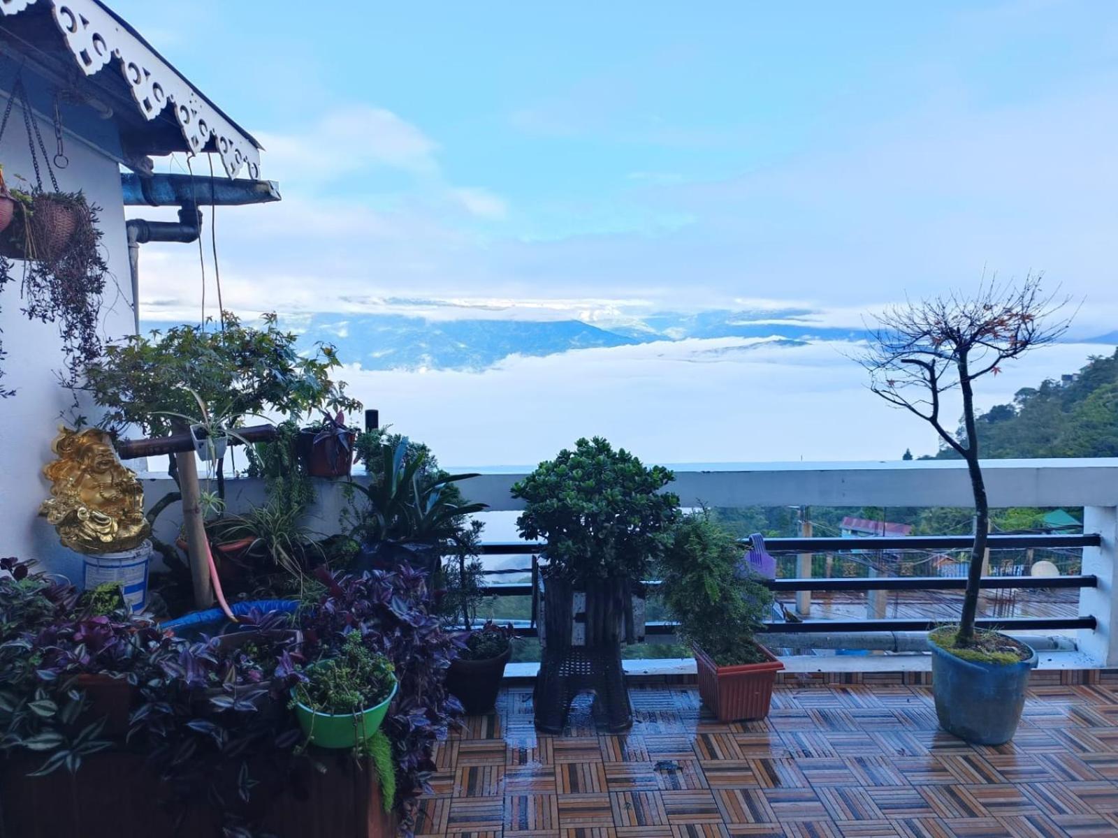 The Sunset Nest Offbeat Homestay Дарджилинг Экстерьер фото