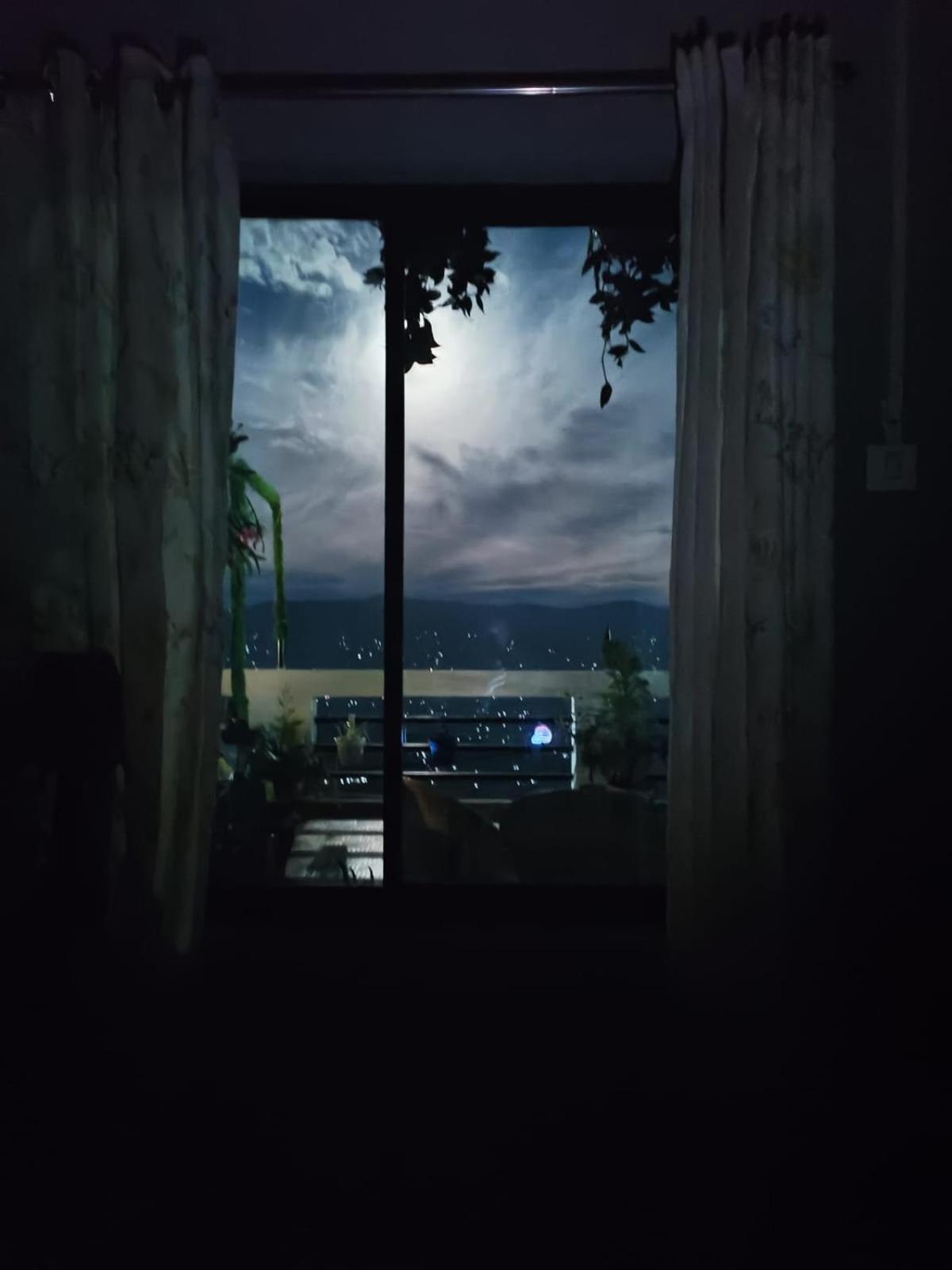 The Sunset Nest Offbeat Homestay Дарджилинг Экстерьер фото